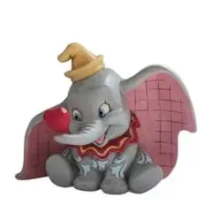 Dumbo holding Heart H: 13 cm figur